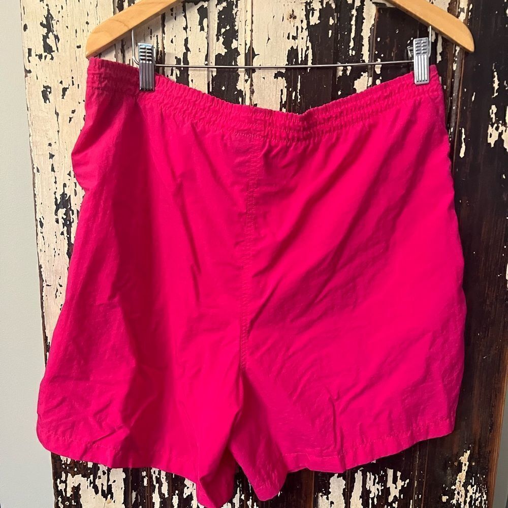 Vintage Men’s On Your Mark nylon pocket shorts. Size XL.
